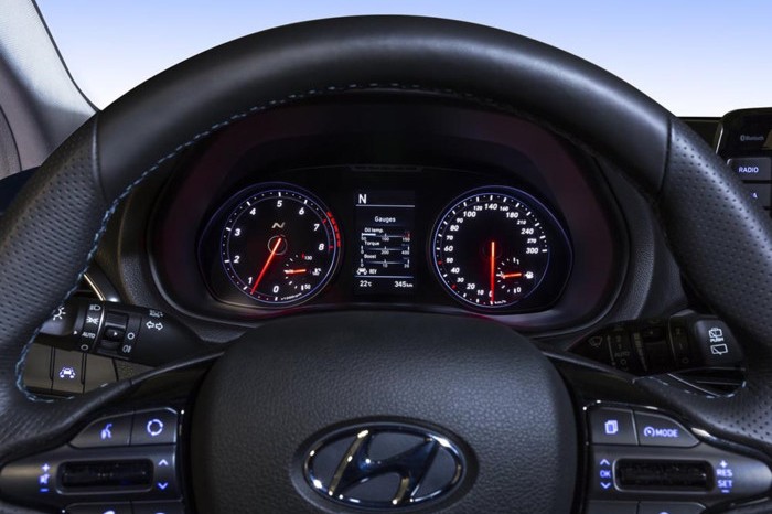 Hyundai i30 N gia 750 trieu “dau” Ford Focus ST-Hinh-8